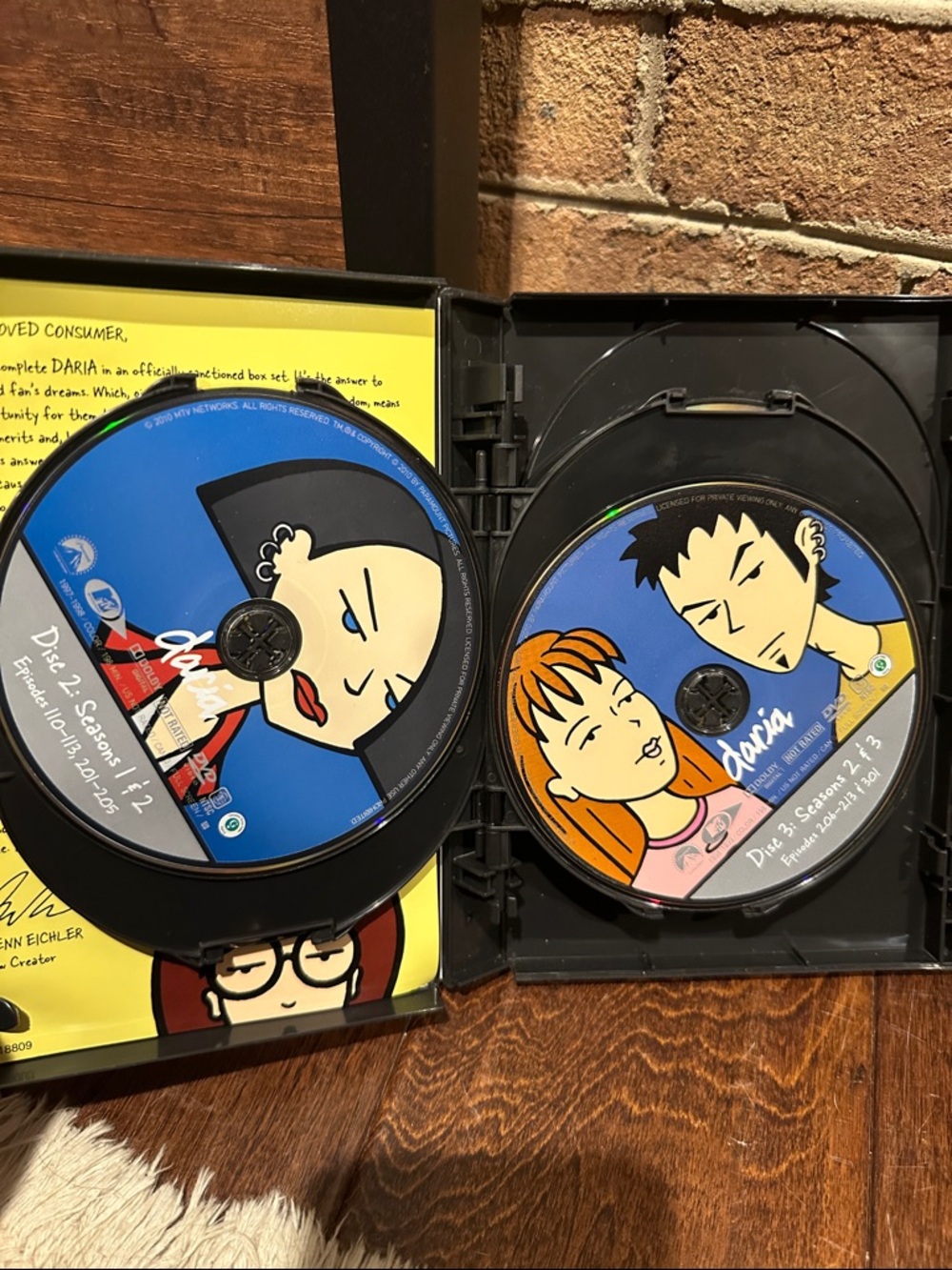 This item is the Daria: The Complete Animated Series 8-disc DVD box set (24) - Picture 4 of 7